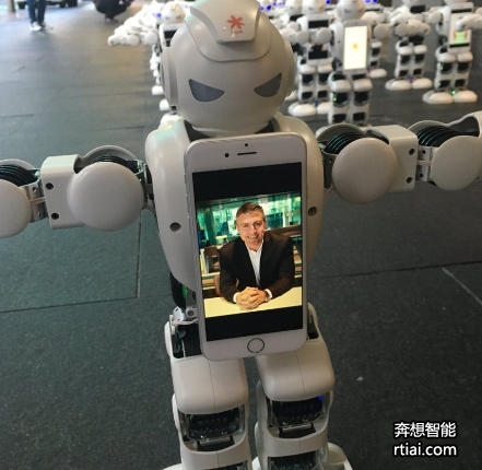 智能機器人替你排隊買 iphone7 ：主人可遠程即時監(jiān)控-廣州奔想智能科技有限公司